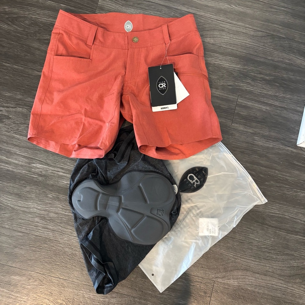 CLUB RIDE WOMEN'S EDEN MODERN TRAIL SHORTS 7" W/ DRIFT CHAMOIS